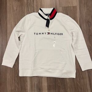 Tommy Hilfiger 1/4 Zip Embroidered Sweatershirt